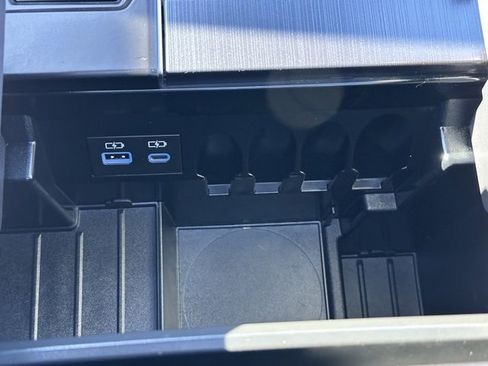 Used 2024 Toyota Tundra Platinum image 42