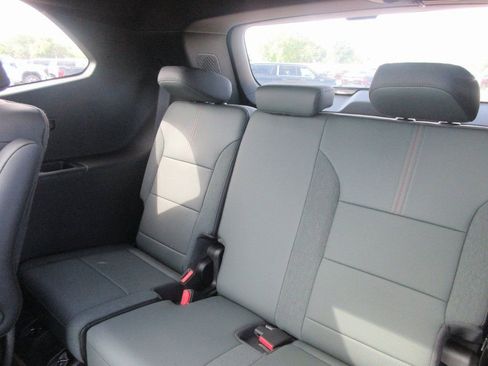 New 2026 GMC Acadia AT4 w/ Super Cruise Package image 15