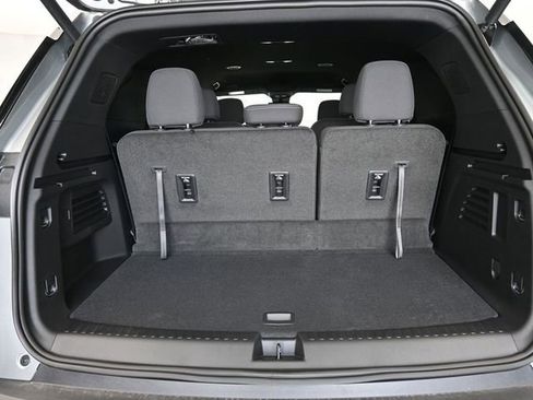 New 2026 Chevrolet Traverse LT w/ Midnight/Sport Edition FWD image 40