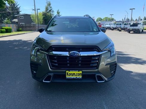 Used 2025 Subaru Ascent Touring AWD/4WD image 10
