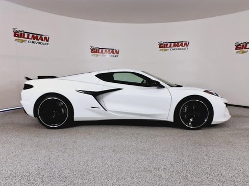 New 2025 Chevrolet Corvette E-Ray w/ Stealth Interior Trim Package image 7
