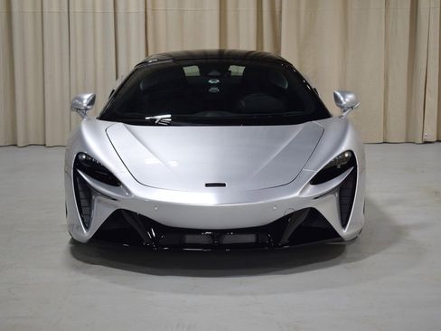 New 2025 McLaren Artura Spider image 8