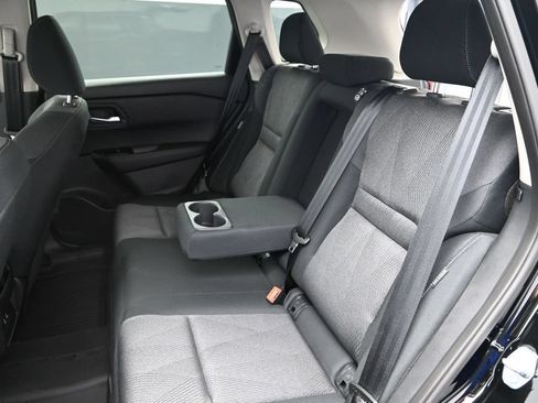 Certified 2026 Nissan Rogue SV FWD image 18