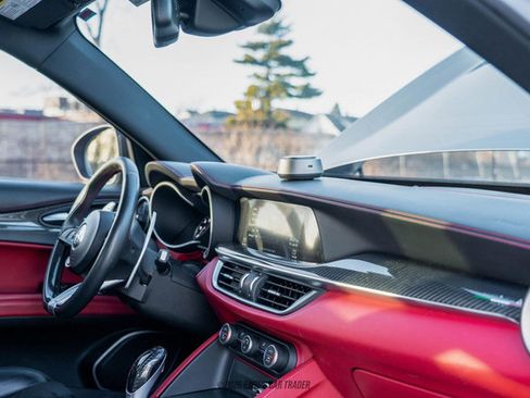 Used 2019 Alfa Romeo Stelvio Quadrifoglio image 53