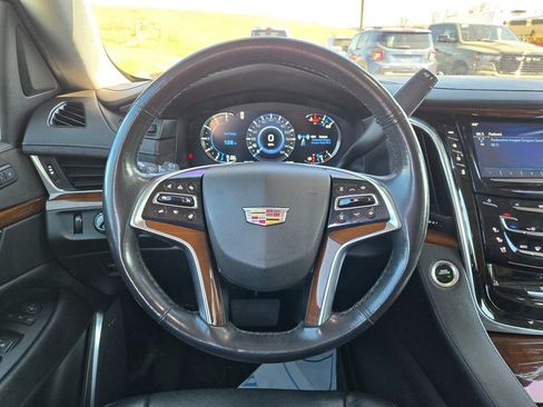 Used 2018 Cadillac Escalade ESV Premium Luxury AWD/4WD image 21
