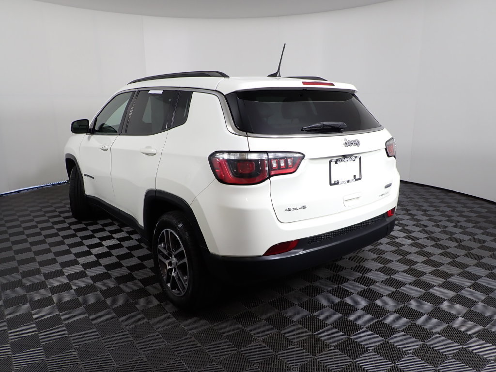 Used 2017 Jeep Compass Latitude w/ Popular Equipment Group AWD/4WD image 12