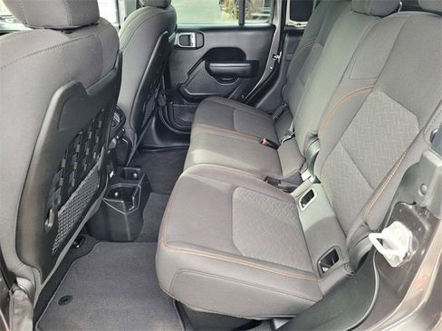 Certified 2023 Jeep Gladiator Mojave w/ LED Lighting Group image 9