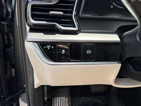 Used 2023 Kia Sportage EX FWD image 56
