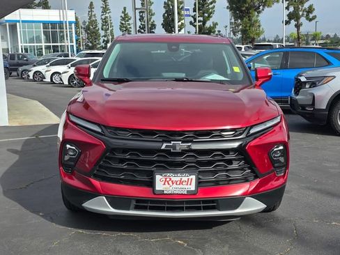 Used 2024 Chevrolet Blazer LT FWD image 2