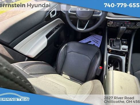 Used 2023 Jeep Compass Limited w/ Sun and Sound Group AWD/4WD image 12
