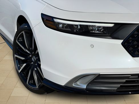 Used 2025 Honda Accord Touring image 42