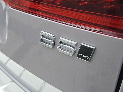 New 2026 Volvo XC60 B5 Plus w/ Protection Package Premier image 4