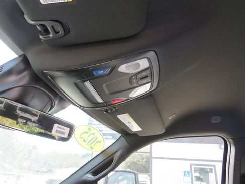 Used 2025 RAM 2500 Big Horn AWD/4WD image 7