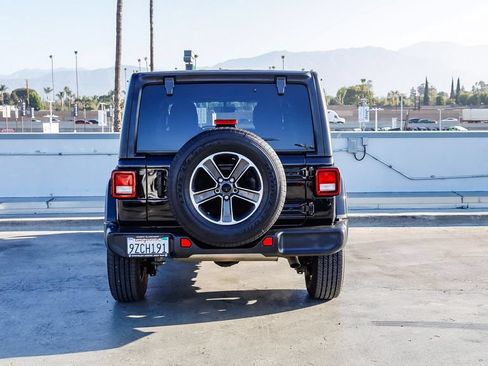 Used 2023 Jeep Wrangler Unlimited Sahara AWD/4WD image 8