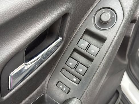 Used 2020 Chevrolet Trax LT w/ Redline Edition image 24