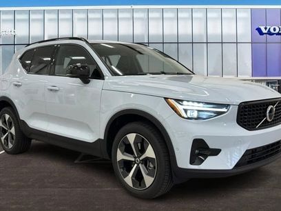 Used 2026 Volvo XC40 B5 Plus w/ Protection Package Premier
