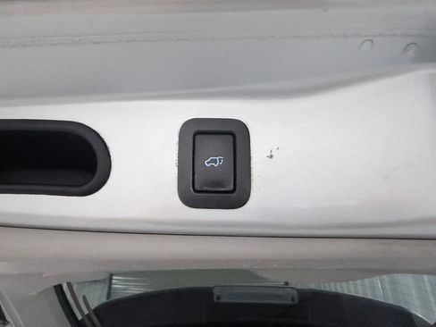 Used 2015 Toyota Highlander Limited FWD image 31
