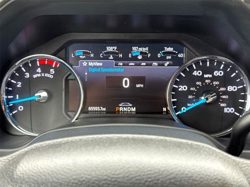 Certified 2022 Ford F350 Lariat w/ Tremor Off-Road Package AWD/4WD image 32