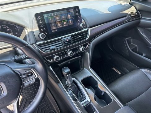 Used 2018 Honda Accord Sport image 30
