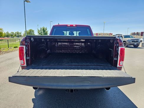 Used 2017 RAM 1500 Laramie w/ Convenience Group AWD/4WD image 9