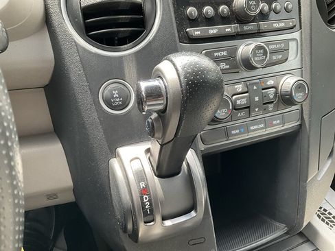 Used 2015 Honda Pilot LX image 23
