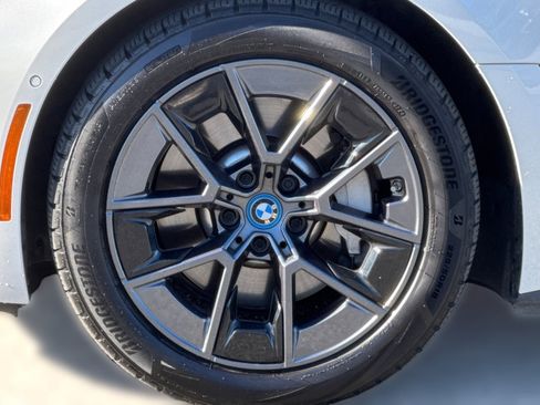 Used 2023 BMW i4 eDrive35 RWD image 13