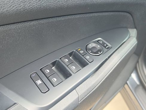New 2027 Kia Sportage LX FWD image 18