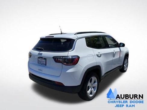 Used 2022 Jeep Compass Latitude FWD image 7