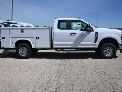 New 2026 Ford F250 XL w/ XL Chrome Package