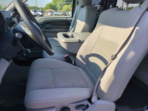Used 2006 Ford F250 XLT AWD/4WD image 14