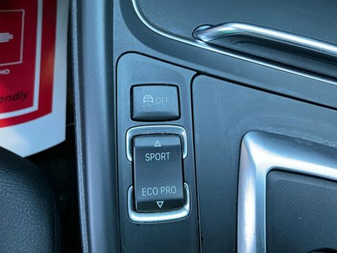 Used 2017 BMW 320i Sedan image 33