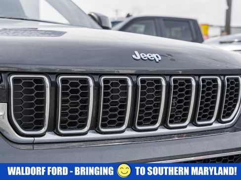 Used 2023 Jeep Grand Cherokee Overland image 13