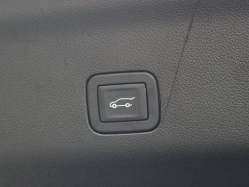 Used 2026 GMC Yukon Elevation AWD/4WD image 15