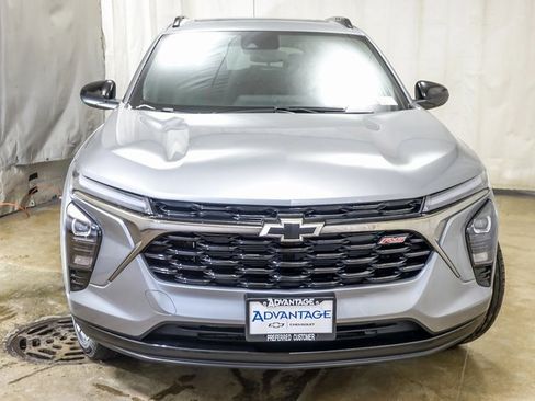 New 2026 Chevrolet Trax RS w/ Sunroof Package image 5