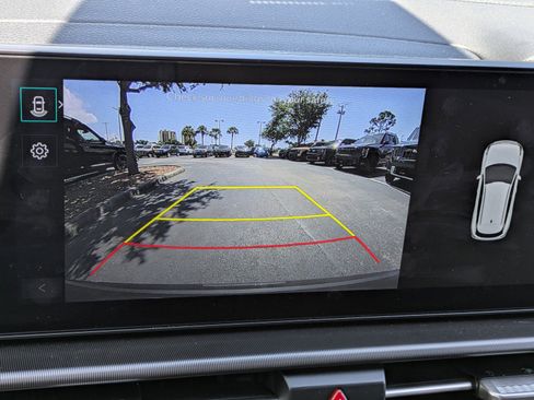 Certified 2026 Kia Sportage EX w/ EX Panorama Roof Package FWD image 26