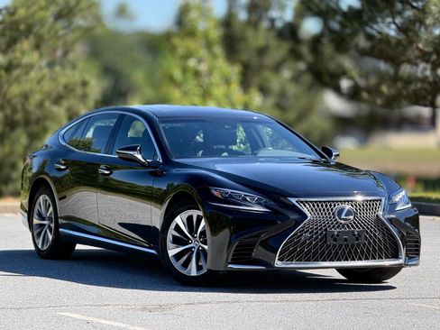 Used 2018 Lexus LS 500 AWD w/ Accessory Package (Z2) image 13