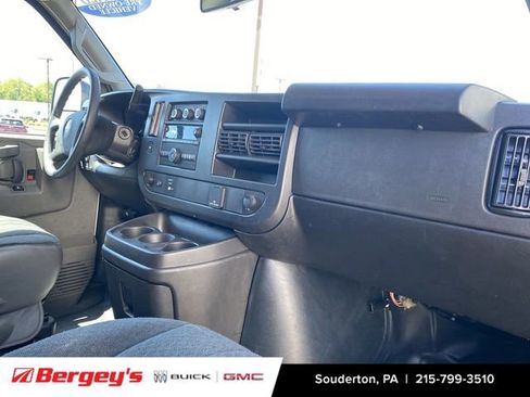 Used 2024 GMC Savana 2500 w/ Driver Convenience Package RWD image 33