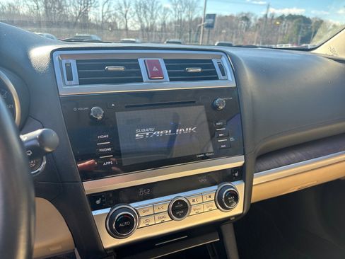 Used 2017 Subaru Outback 2.5i Limited image 10