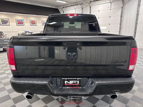 Used 2016 RAM 1500 Express w/ Black Ram 1500 Express Group AWD/4WD image 9