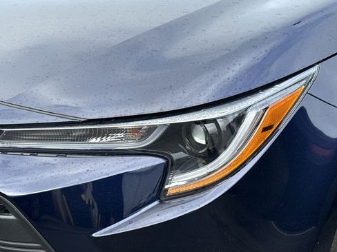Used 2025 Toyota Corolla LE FWD image 5