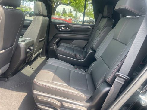 Used 2022 Chevrolet Tahoe RST w/ Sport Performance Package AWD/4WD image 10