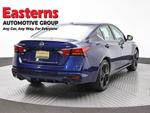 Used 2023 Nissan Altima 2.5 SR FWD image 5