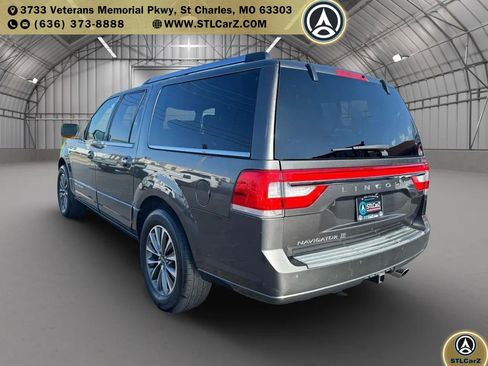 Used 2017 Lincoln Navigator L Select image 5