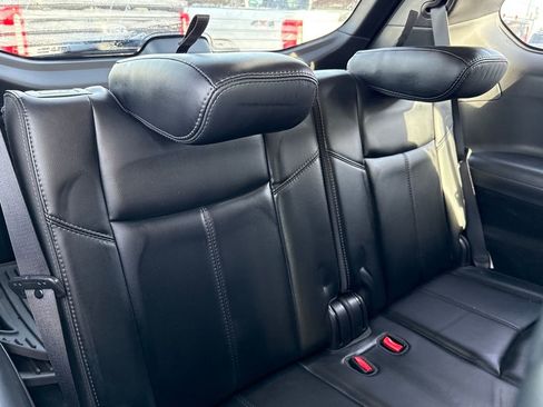 Used 2019 Nissan Pathfinder SL image 10