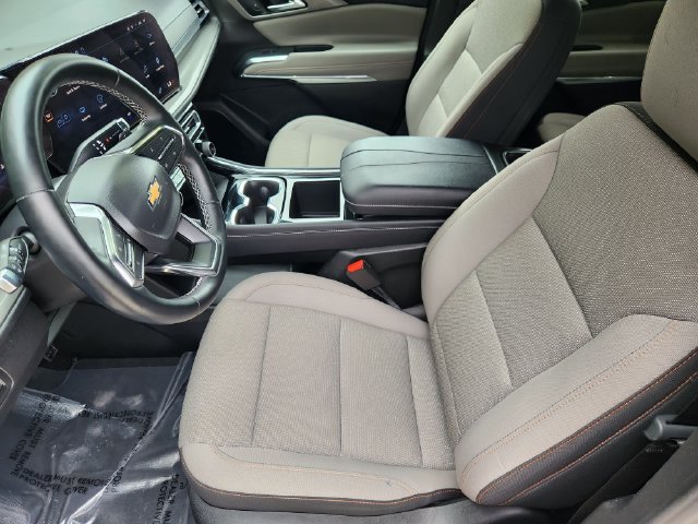 Used 2026 Chevrolet Traverse LT w/ Driver Confidence Package FWD image 14