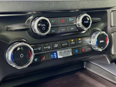 New 2026 Ford F250 Platinum w/ Tremor Off-Road Package image 18