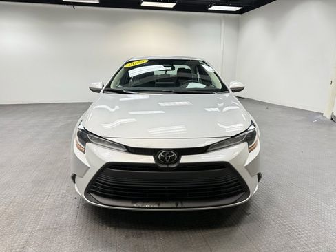 Used 2023 Toyota Corolla LE image 9
