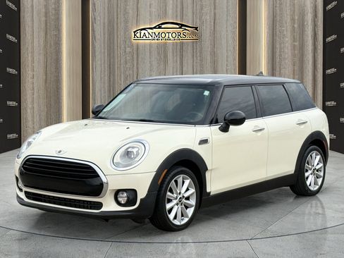 Used 2016 MINI Cooper Clubman image 3