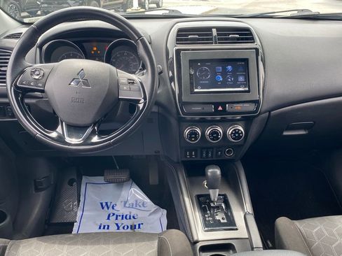 Used 2020 Mitsubishi Outlander Sport SE AWD/4WD image 9