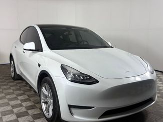 Used 2021 Tesla Model Y Long Range video 1